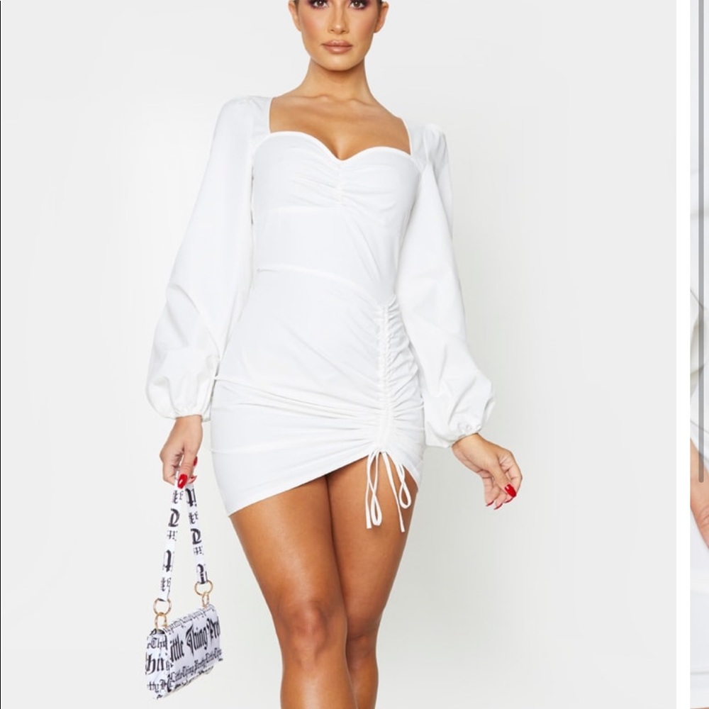 White Long Sleeve Sweetheart Neck Ruched Bodycon